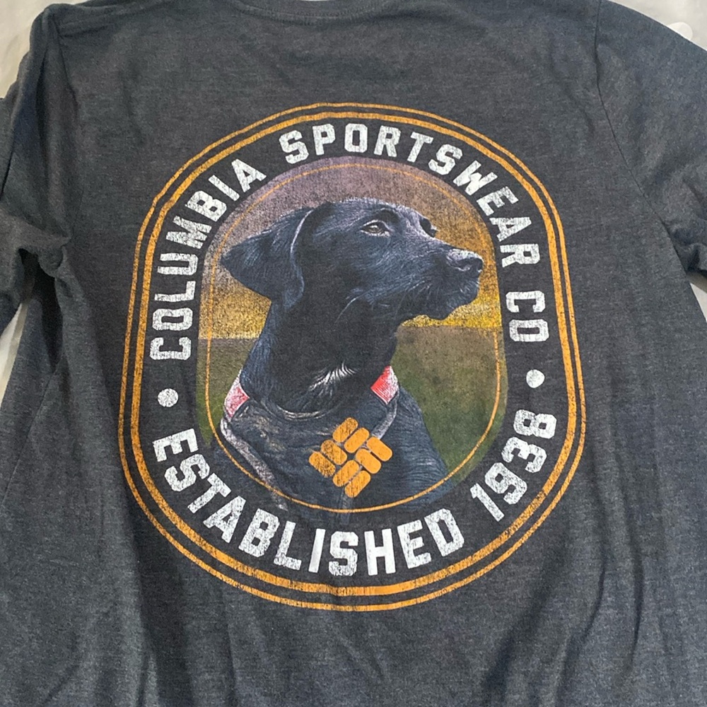 Columbia sportswear dog long sleeves